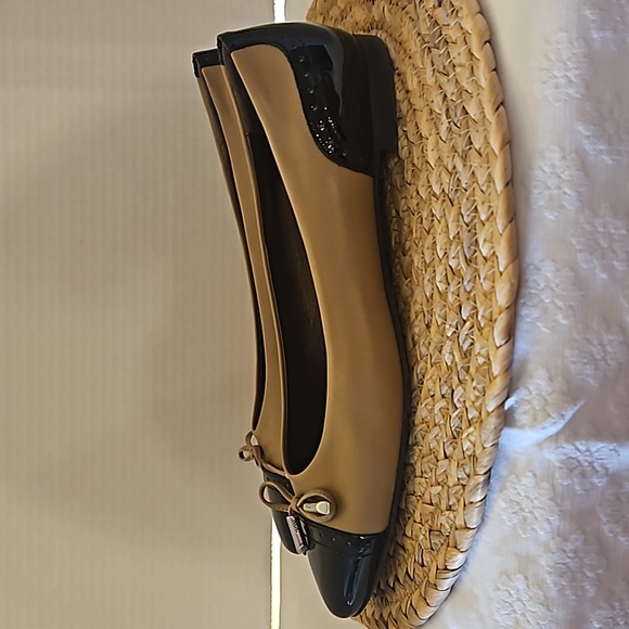 AGL | Women's Black Carmel Leather Dara Cap Toe Ballet Flats with Bow Sz 9.5 - Picture 9 of 13